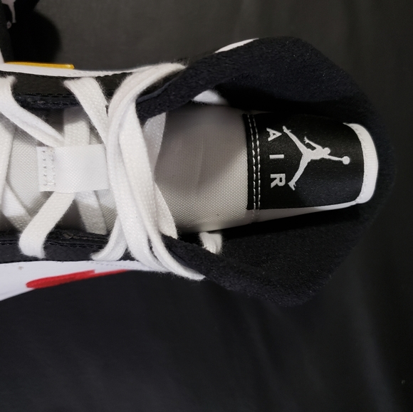 Shoes - Picture 4 of 7